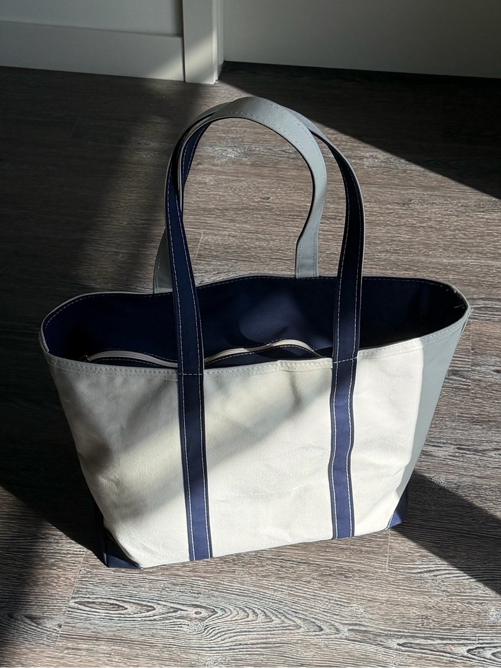 L.L. Bean Navy and Cream zip top size Large Canvas Tote long handles